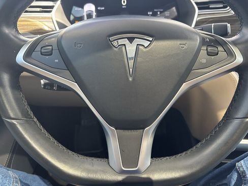 Used 2015 Tesla Model S 70 RWD image 44