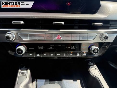 Used 2025 Kia Telluride S AWD/4WD image 28