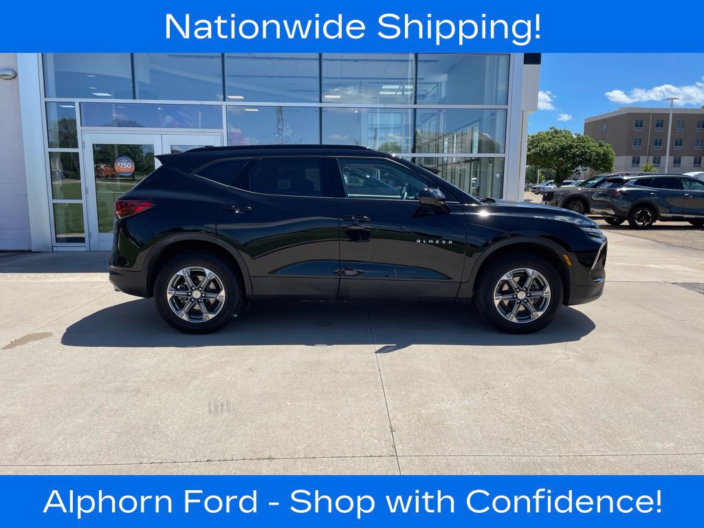 Used 2024 Chevrolet Blazer LT w/ Convenience Package AWD/4WD image 4