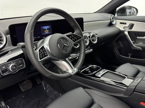 Used 2025 Mercedes-Benz CLA 250 4MATIC image 10