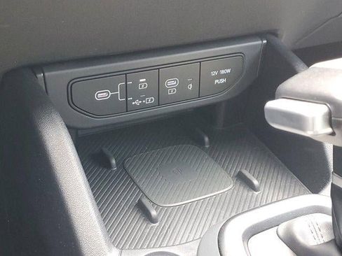 Used 2025 Kia K4 EX image 27