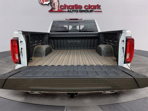 New 2025 GMC Sierra 1500 SLT image 11