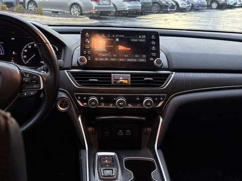 Used 2021 Honda Accord Touring image 29