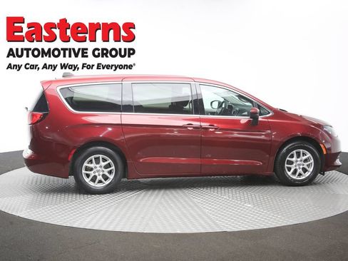 Used 2023 Chrysler Voyager LX FWD image 40