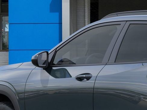 New 2026 Chevrolet Trax LT w/ Driver Confidence Package FWD image 12