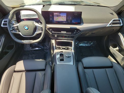 Used 2025 BMW 330i Sedan w/ Premium Package RWD image 10