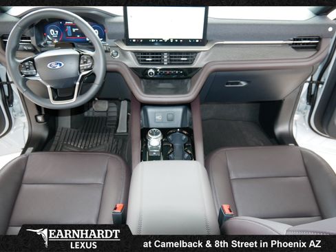 Used 2026 Ford Explorer Platinum RWD image 32