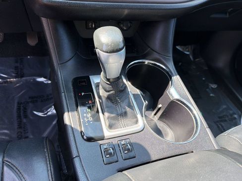 Used 2015 Toyota Highlander XLE FWD image 17