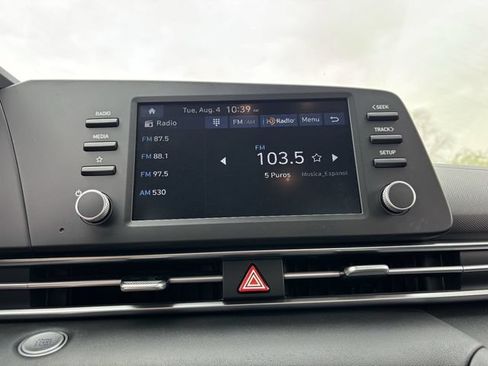 Used 2025 Hyundai Elantra Hybrid FWD image 22