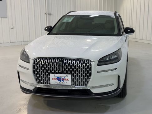 New 2026 Lincoln Corsair Premiere FWD image 4