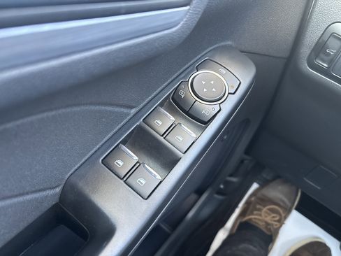 Used 2024 Ford Escape Platinum image 16