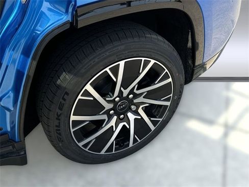 New 2025 Jeep Wagoneer S Limited image 10