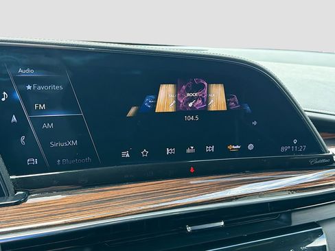 Used 2023 Cadillac Escalade Premium Luxury w/ LPO, Radiant Package AWD/4WD image 15