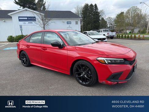 Used 2024 Honda Civic Sport image 3