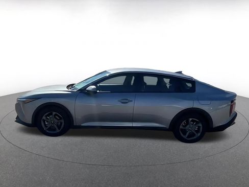 Used 2025 Kia K4 LXS image 7