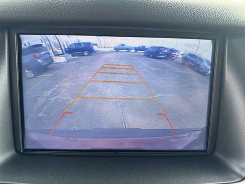 Certified 2017 GMC Yukon XL SLT w/ Open Road Package image 15