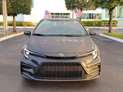 Used 2025 Toyota Corolla SE image 4