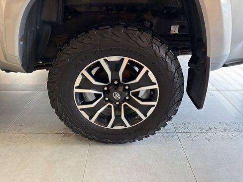 Used 2020 Toyota Tacoma TRD Sport image 13