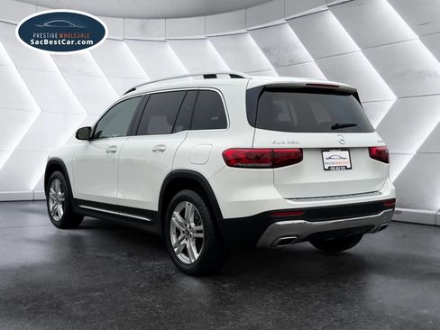 Used 2020 Mercedes-Benz GLB 250 4MATIC w/ Premium Package image 5
