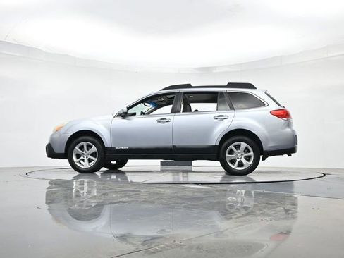Used 2014 Subaru Outback 2.5i Limited AWD/4WD image 38