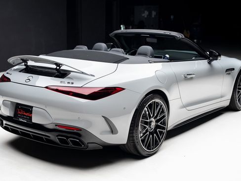 Used 2022 Mercedes-Benz SL 63 AMG 4MATIC image 40