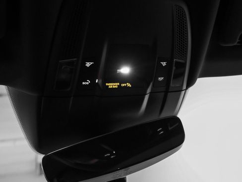 Certified 2022 Porsche Taycan image 36