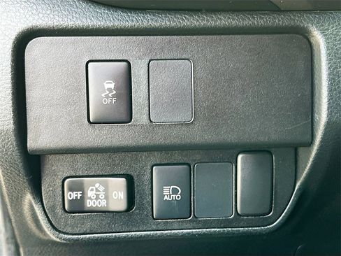 Used 2021 Toyota Tacoma SR5 image 10