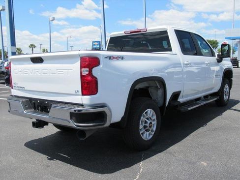Used 2025 Chevrolet Silverado 2500 LT w/ Convenience Package AWD/4WD image 5