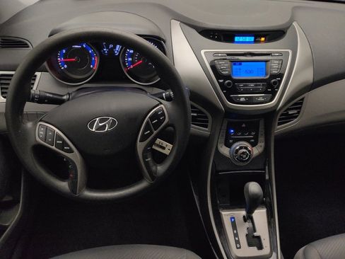 Used 2013 Hyundai Elantra GLS w/ Preferred Pkg image 22
