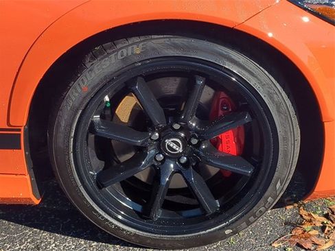 New 2024 Nissan Z Performance w/ Heritage Edition image 10