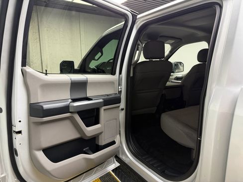 Used 2017 Ford F150 XLT w/ Equipment Group 302A Luxury image 14