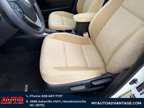 Used 2017 Toyota Corolla LE image 10