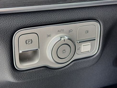 New 2026 Mercedes-Benz GLS 450 4MATIC image 11