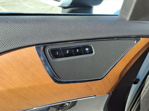 Certified 2023 Volvo XC90 B6 Plus w/ Protection Package Premier image 17