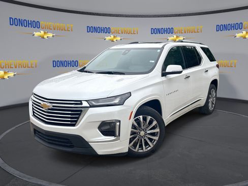 Used 2023 Chevrolet Traverse Premier FWD image 4