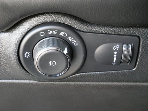 Used 2021 Dodge Durango GT image 21