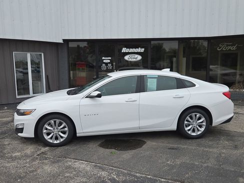 Used 2024 Chevrolet Malibu LT FWD image 3