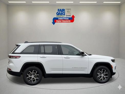 New 2025 Jeep Grand Cherokee Limited w/ Luxury Tech Group II AWD/4WD image 5