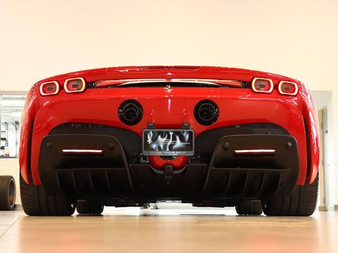 Certified 2022 Ferrari SF90 Spider image 38