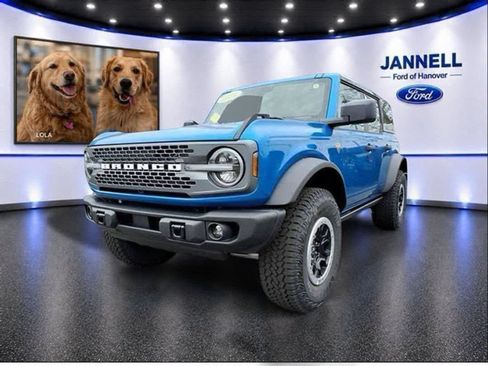 New 2025 Ford Bronco Badlands w/ Sasquatch Package AWD/4WD image 1