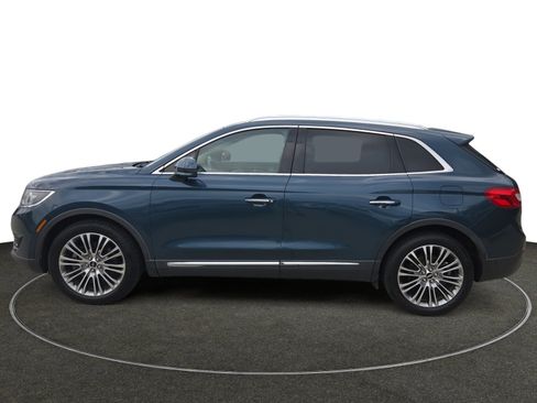 Used 2016 Lincoln MKX Reserve w/ Driver Assistance Package FWD image 2