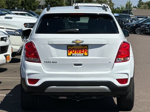 Used 2018 Chevrolet Trax LT w/ LT Convenience Package AWD/4WD image 5