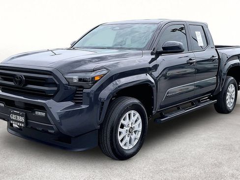 Used 2025 Toyota Tacoma SR5 RWD image 14