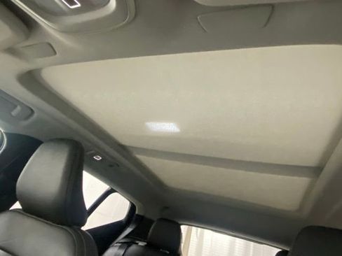 Used 2025 Volvo XC40 B5 Core image 29