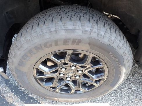 Used 2025 Ford F150 XLT w/ Equipment Group 302A MID AWD/4WD image 13