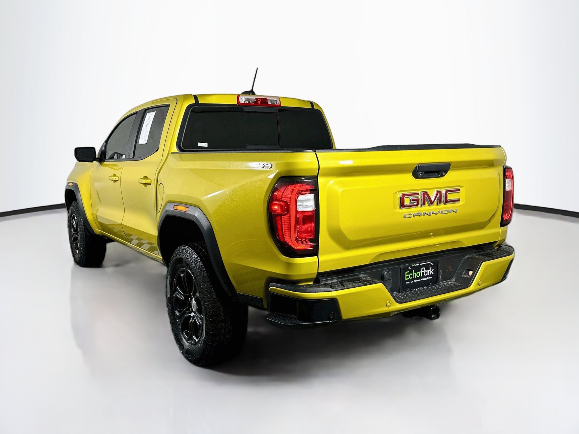 Used 2024 GMC Canyon Elevation w/ Convenience Package AWD/4WD image 5