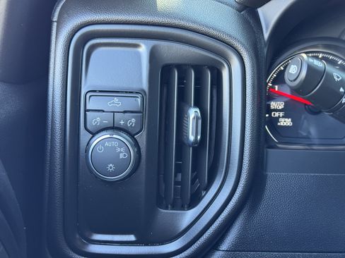 Certified 2022 Chevrolet Silverado 1500 Custom image 30