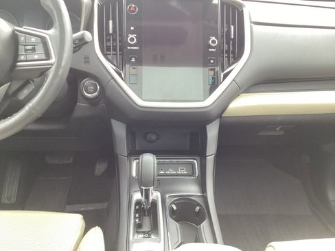 Certified 2024 Subaru Ascent Limited w/ Technology Package image 11