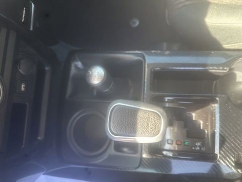 Used 2024 Toyota 4Runner TRD Off-Road AWD/4WD image 9