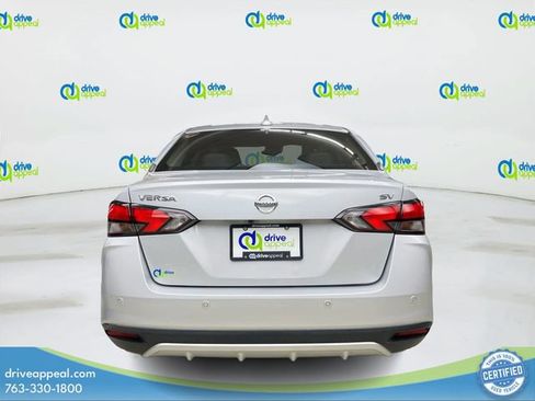 Used 2021 Nissan Versa SV FWD image 7
